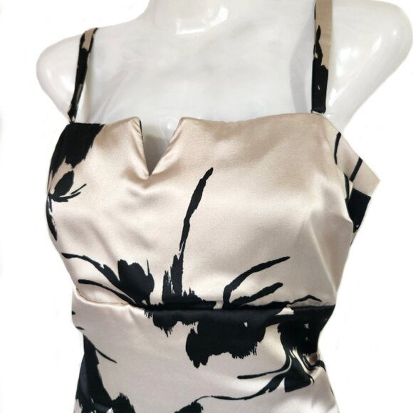 Stunning Le Chateau Creme with Black Floral Dress Size Large - Picture 3 of 5